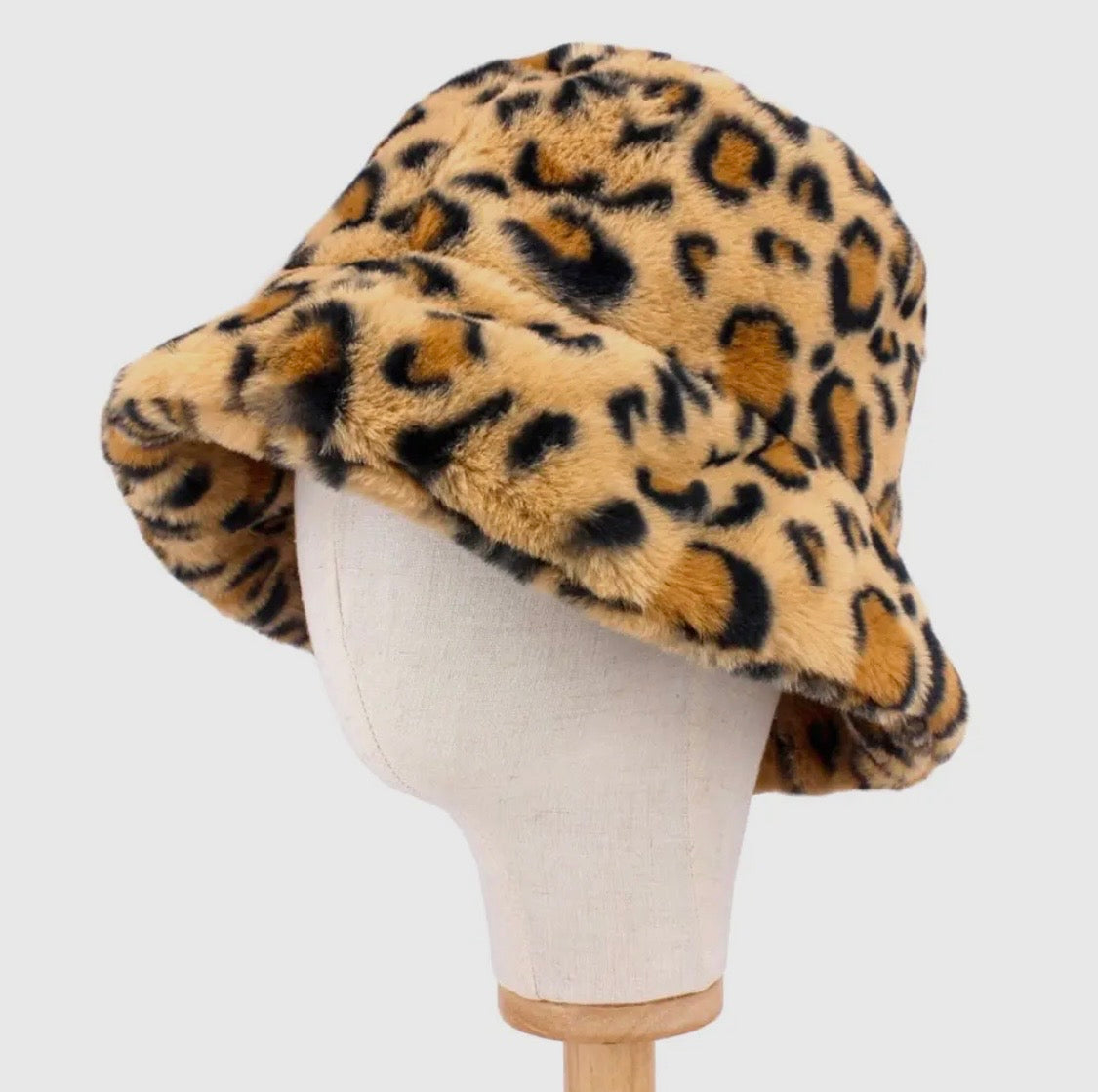 Amour Leopard Faux Fur Bucket
