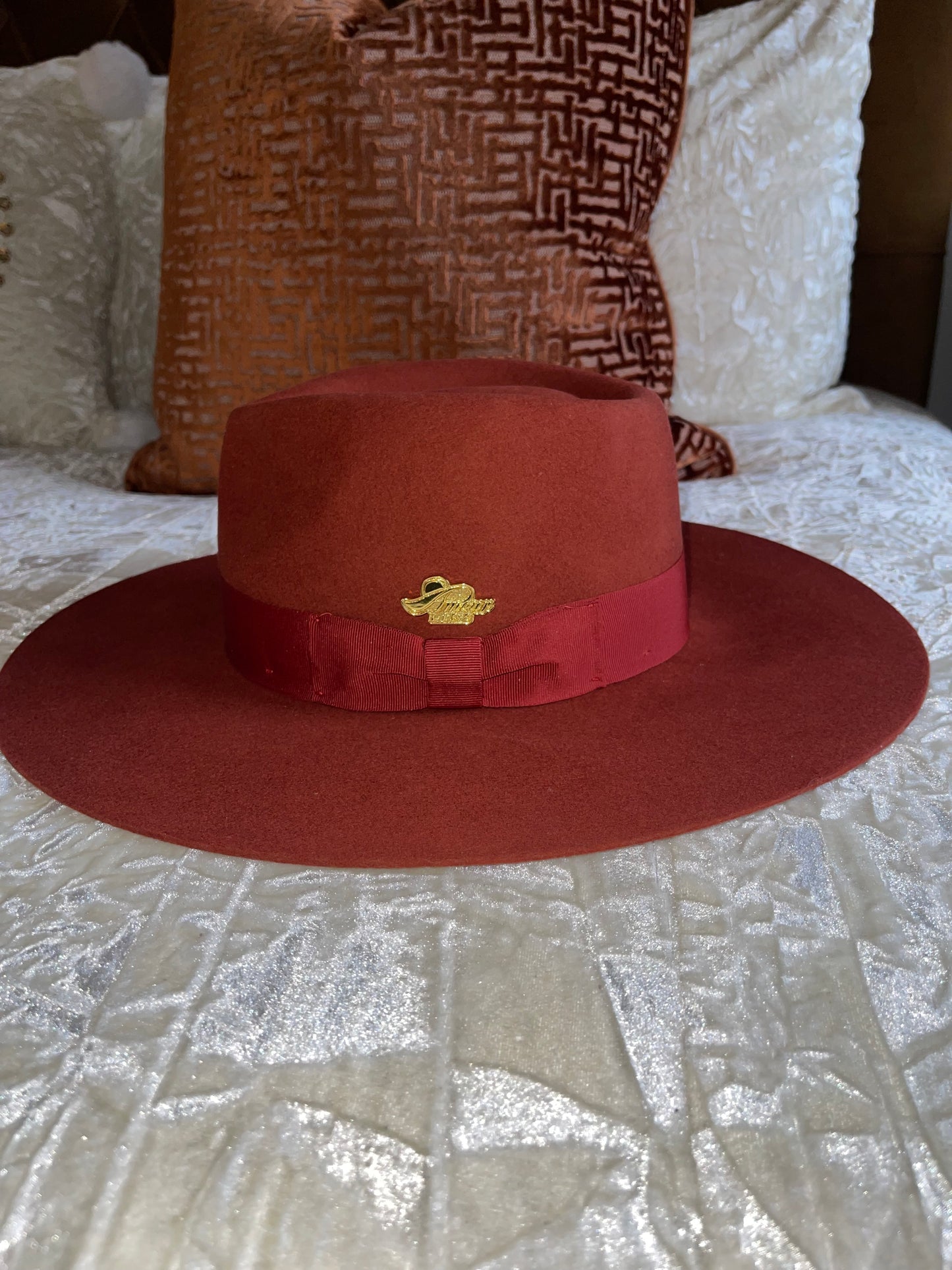 Amour Gold Plated Lid Pins