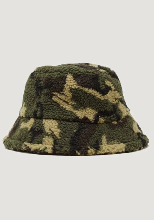 Amour Camouflage Faux Fur Fuzzy Bucket